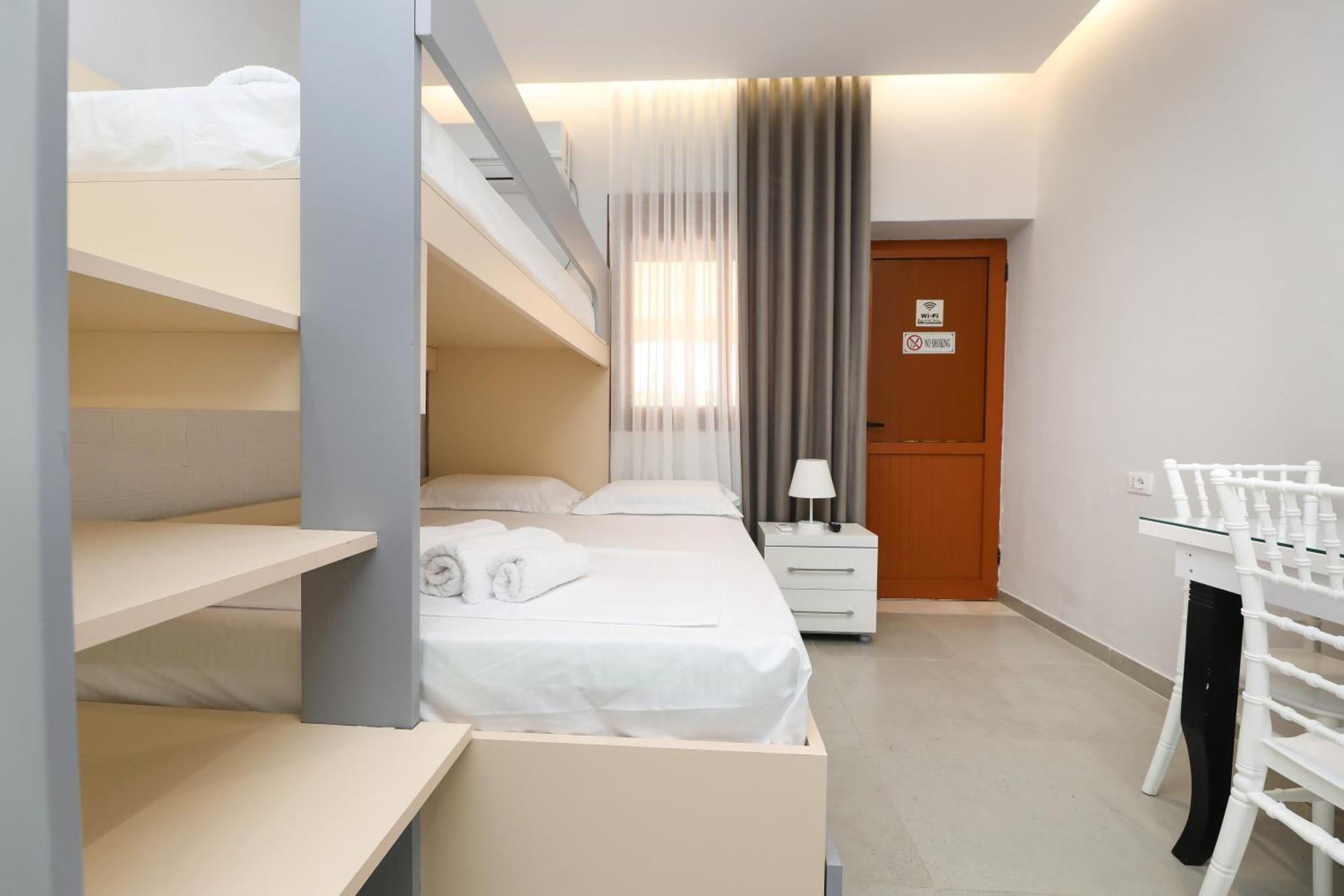 Vila Feliz - Premium Rooms With Free Private Parking Vlorë Buitenkant foto